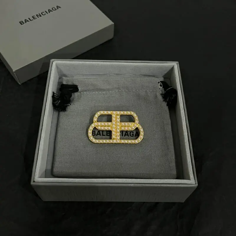 balenciaga brooches pour femme s_12527212